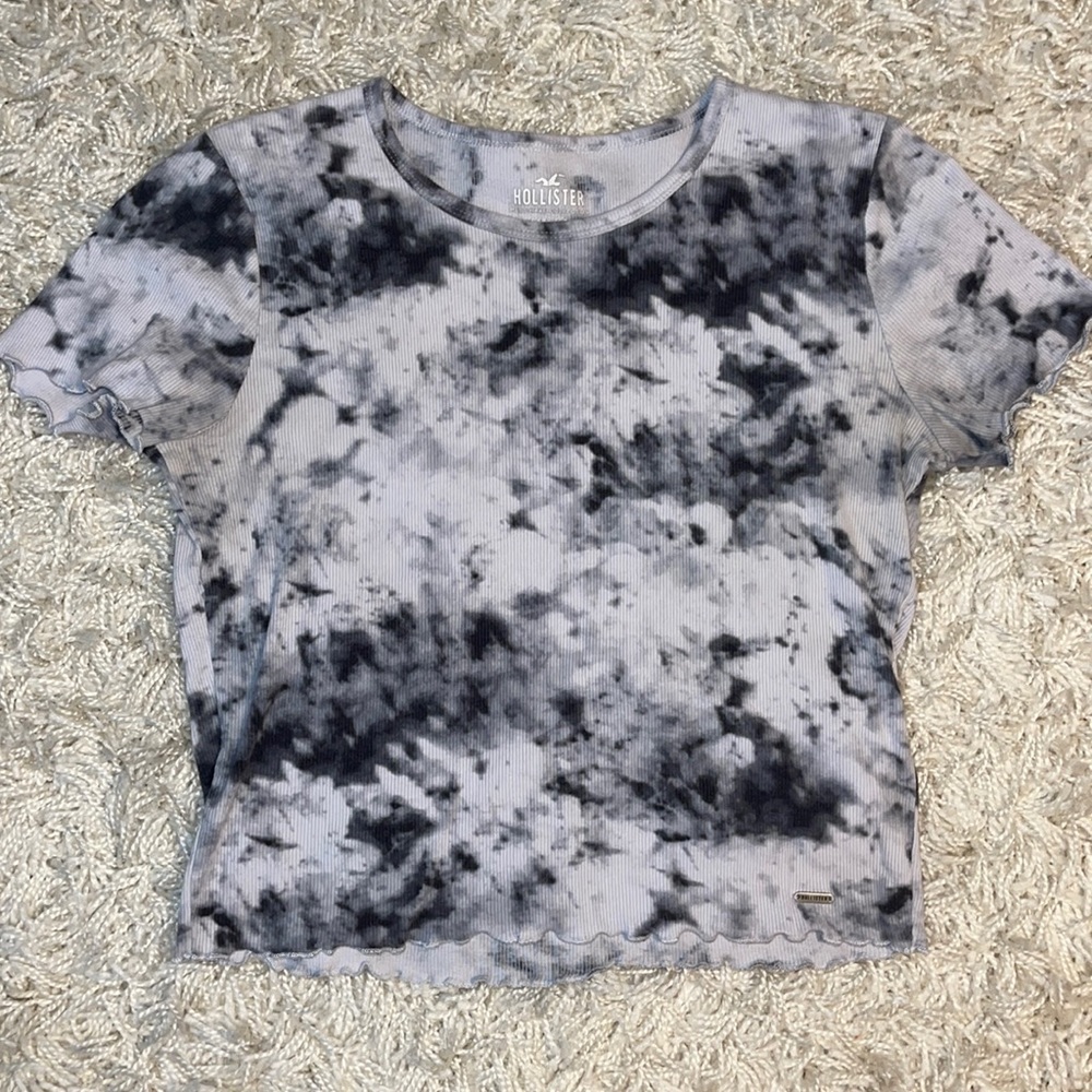Hollister Must Have Baby Tee Tie-dye